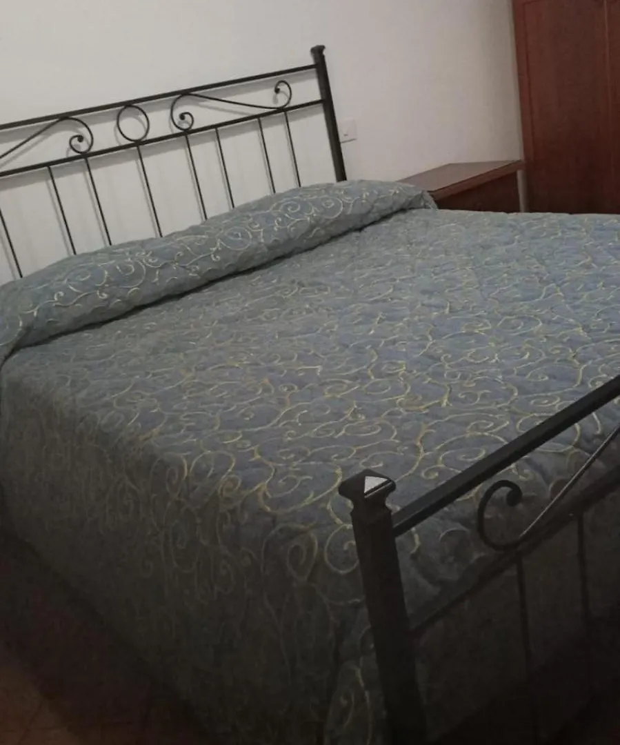 Appartamento villino 4 posti letto con cucina a 30mt dal mare Fiumicino